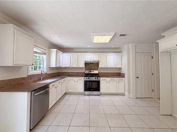 2nd image of 3324 Baymount Way