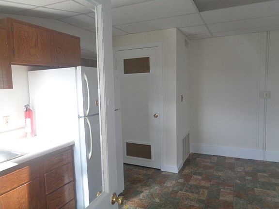 5th image of 134 West Ave