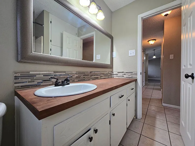 1710 Joy Dr — Photo 23