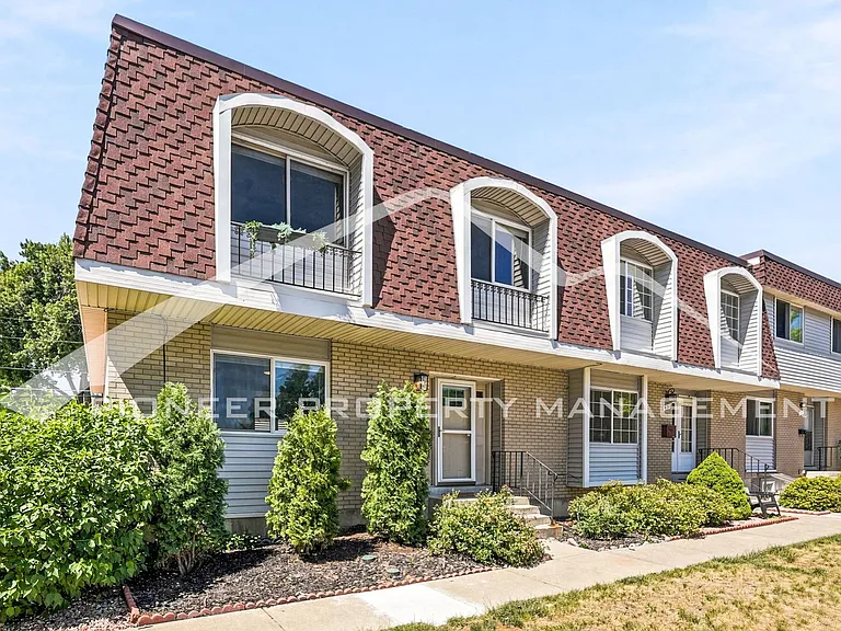 655 S Xenon Ct — Photo 1