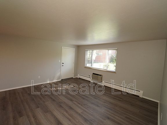 2nd image of 761 Oak St #D