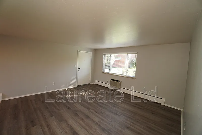 Building Photo - 761 Oak St #D