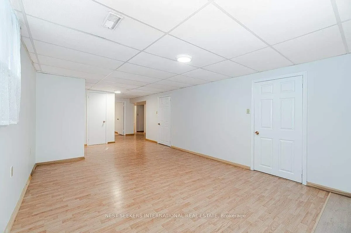 2 bed, $2,000 — Photo 2