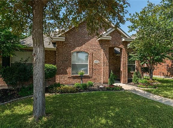 3rd image of 1330 Heather Brook Dr