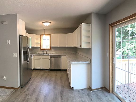 4th image of 312 Ledlie Ln