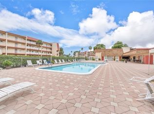 1015 Country Club Dr APT 304, Margate, FL 33063