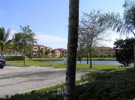 1st image of 121 SW Palm Dr APT 103