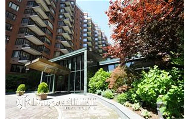 Sold by Douglas Elliman | media 6