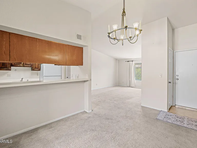 1402 E Guadalupe Rd #215 — Photo 4