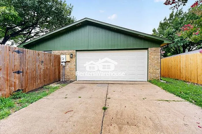 1207 Creekwood Ct — Photo 41