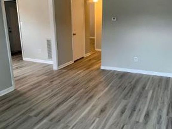 5th image of 823 Ward Dr #Z4