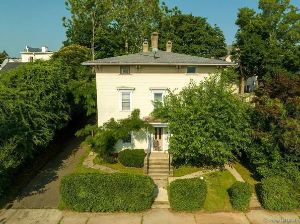 323 Maple St, New Britain, CT 06051