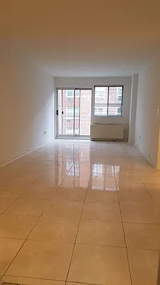 Rented by Bahar Management | media 21
