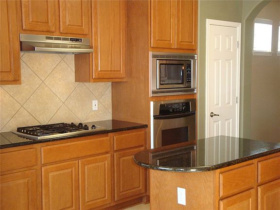 5th image of 7901 Southwest Pkwy Unit 13