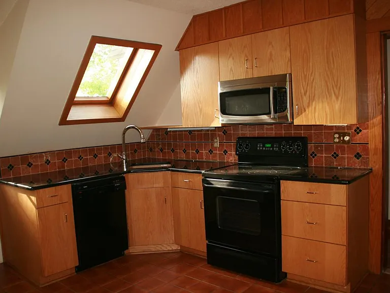 23 Franklin Pl #3 — Photo 4