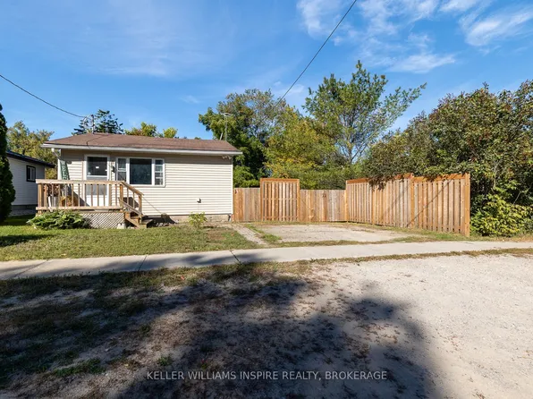 97 Elm St, Essa, ON L0M 1B0