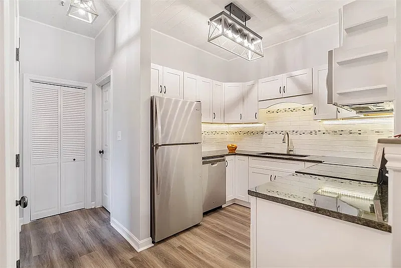 1 bed, 1.0 bath, 747 sqft, $1,650 — Photo 3