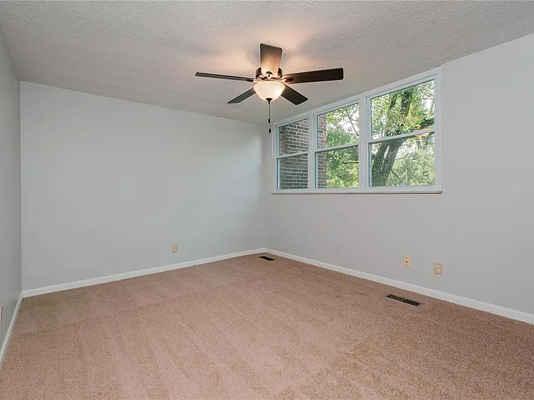 17 Tower Hill Ct — Photo 14