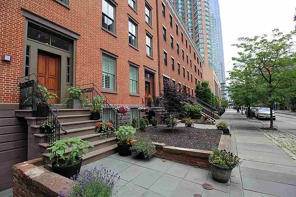 Sold by Weichert/Exchange Place | media 5