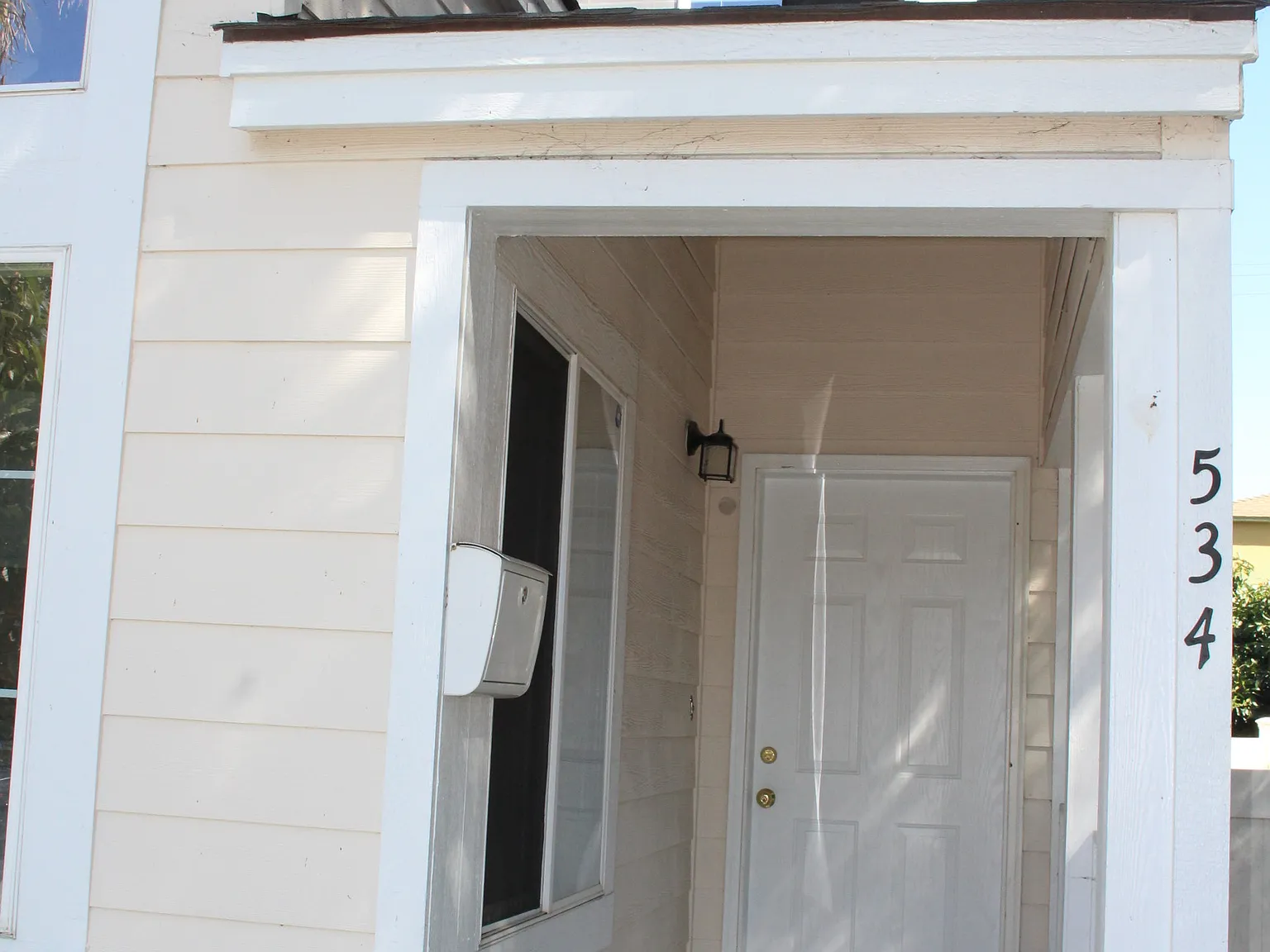 3 bed, 1081 sqft, $3,450 — Photo 2