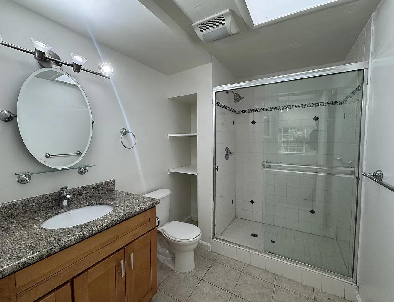 5 bed, 2653 sqft, $6,800 — Photo 2