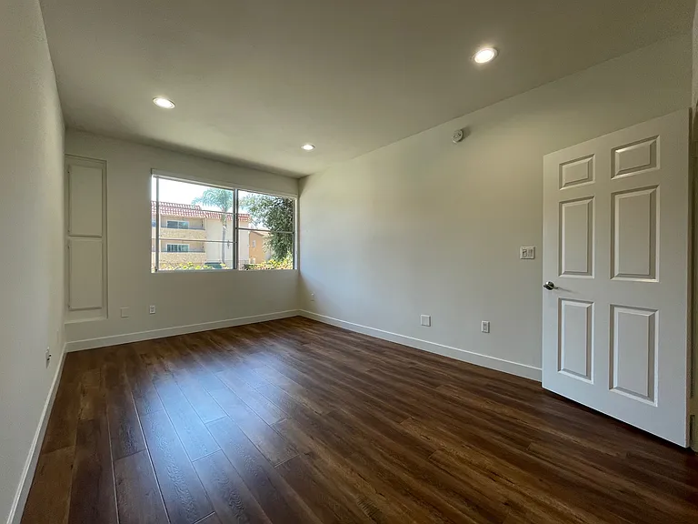 4105 Tujunga Ave #3 — Photo 10