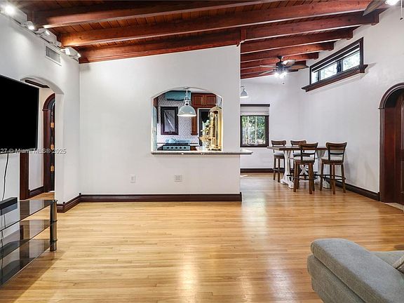 3rd image of 550 Quail Ave #Ave1
