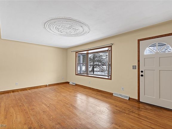 5th image of 5425 Sheridan Rd