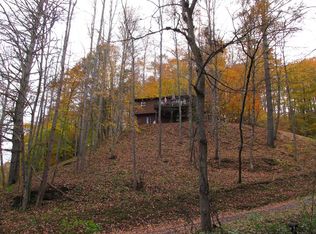 9851 Double Island Rd, Green Mountain, NC 28740