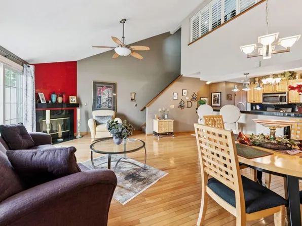 1083 Oak Bay Dr, Galloway, OH 43119