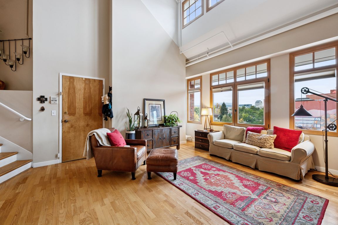 next background image