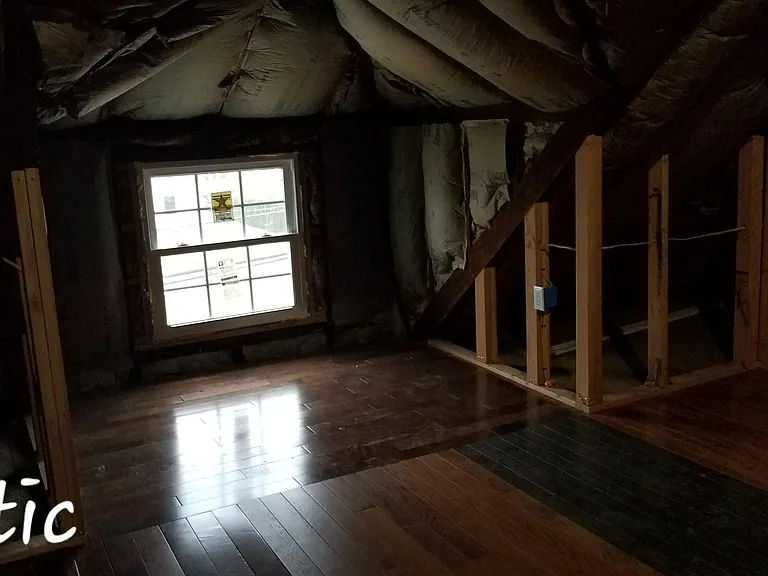162 S Bridge St — Photo 31