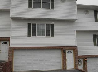 1327 Riddle Ave, Morgantown, WV 26505