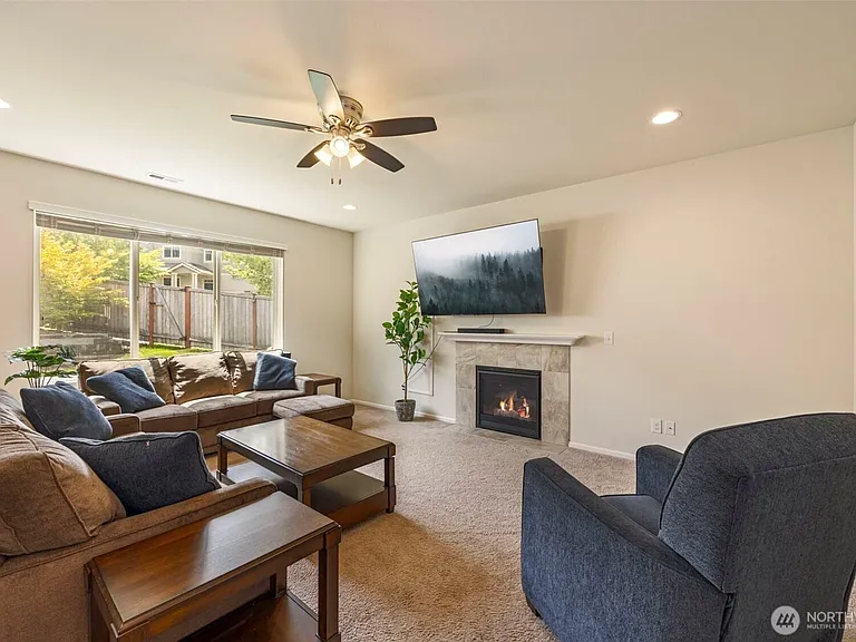 6605 Svea Ct NE — Photo 7