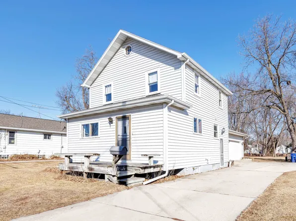 1415 Lawe St, Green Bay, WI 54301