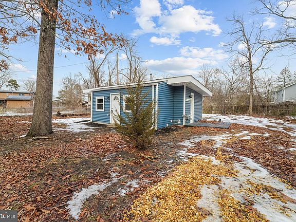 3rd image of 118 Canary Rd