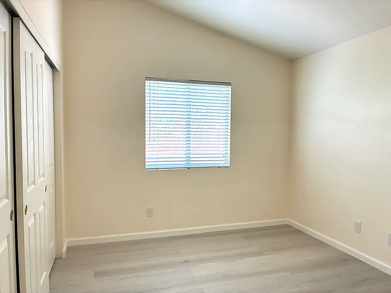 688 Pansy Pl — Photo 18