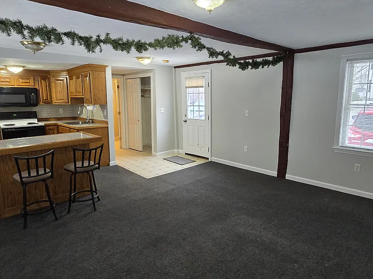 485 Main St #3 — Photo 6