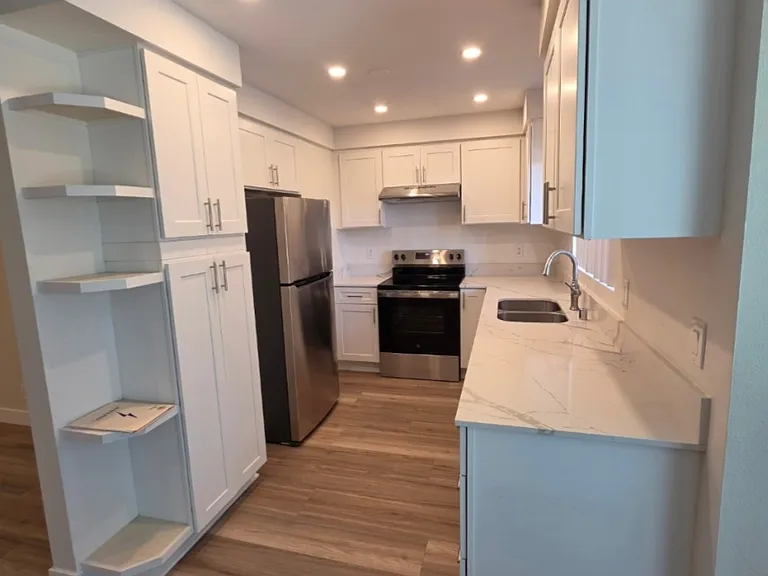 2101 Vine St #322 — Photo 10