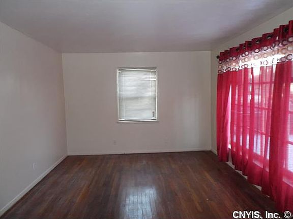 3rd image of 201 Dawes Ave