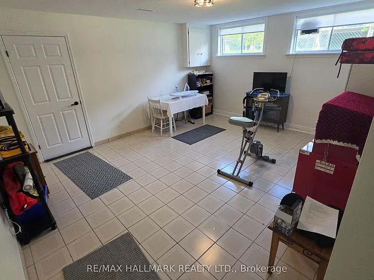 110 Milton St #LOWER LEVEL — Photo 35