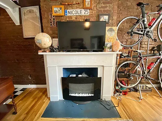 Rented by J PRESTON AND ASSOCIATES INC | media 33