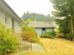 11 NW Riddell Rd, Bremerton, WA 98310