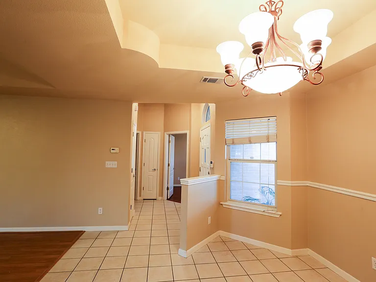 1572 Kimberly Dawn Dr — Photo 4