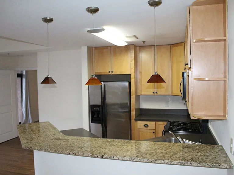 610 Newark St #6B — Photo 2