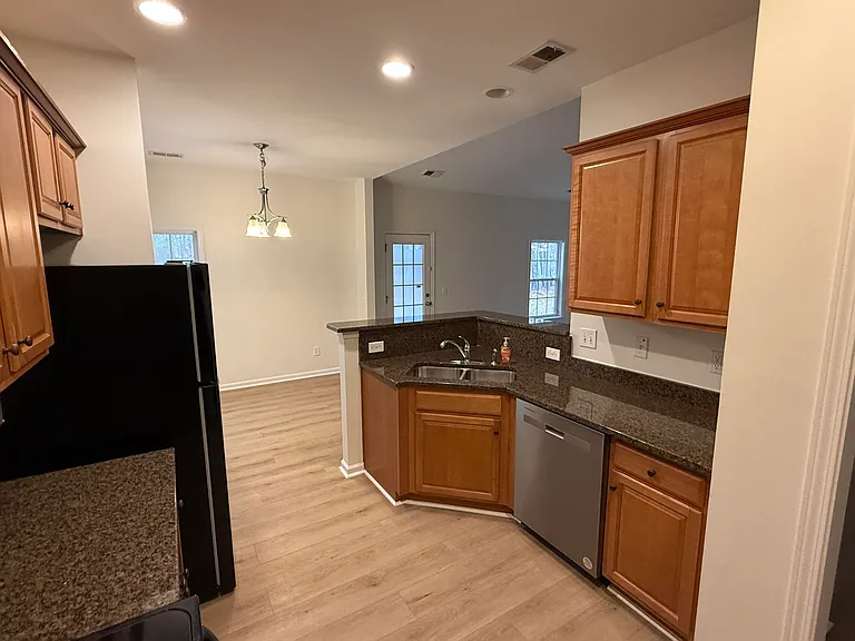 8518 Sentry Cir — Photo 17