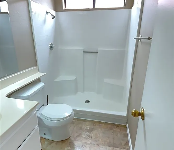 560 Boston St — Photo 16