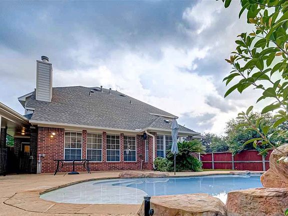 4th image of 8003 Walnut Creek Ct