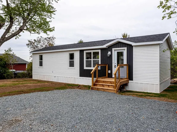 38 Pleasant Hl, Stewiacke, NS B0N 2J0