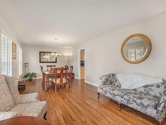 5th image of 9705 Bluejacket Dr